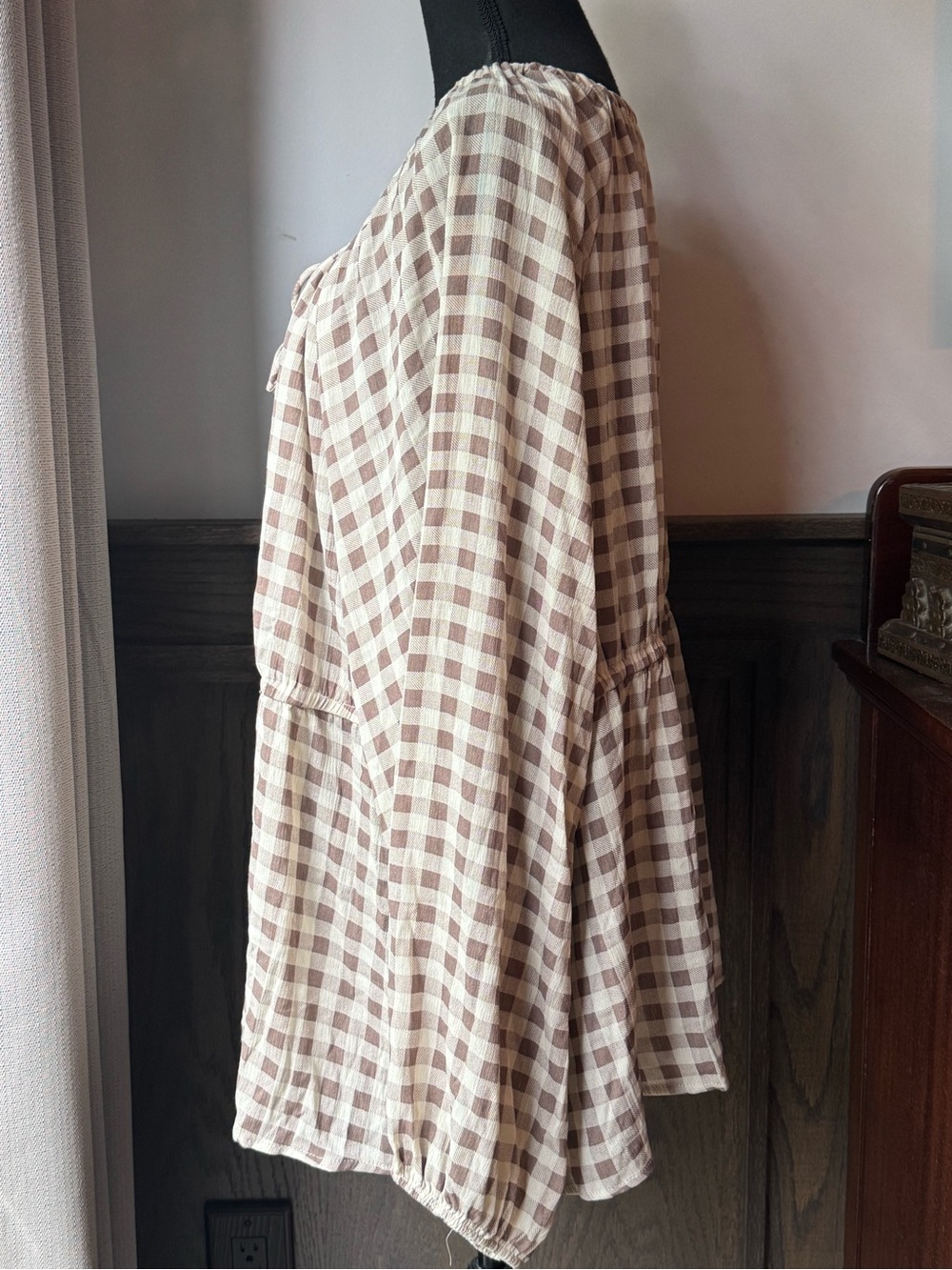 torrid Beige and White Gingham Peasant Tunic 4x nwt - Picture 3 of 7